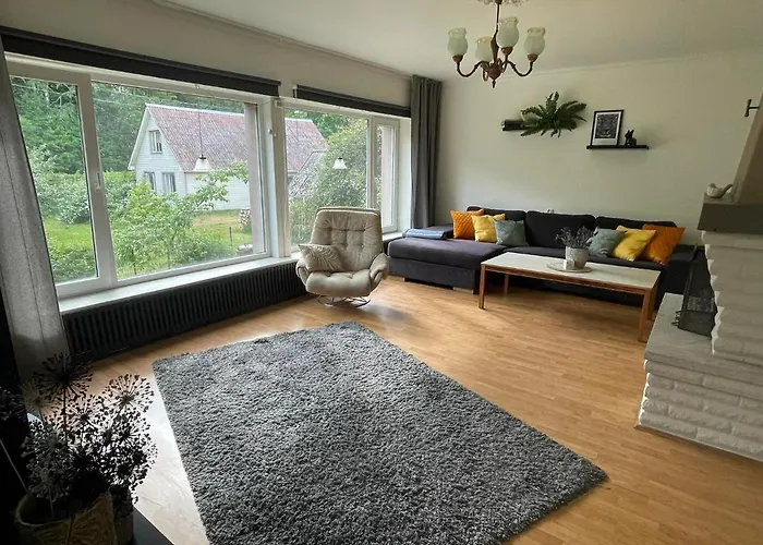 Merelaehedane Peremaja Paernus Feriehus *