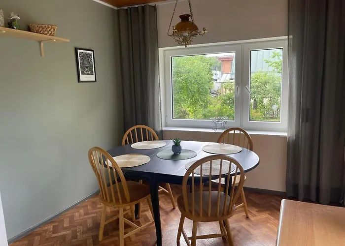 Merelaehedane Peremaja Paernus Feriehus